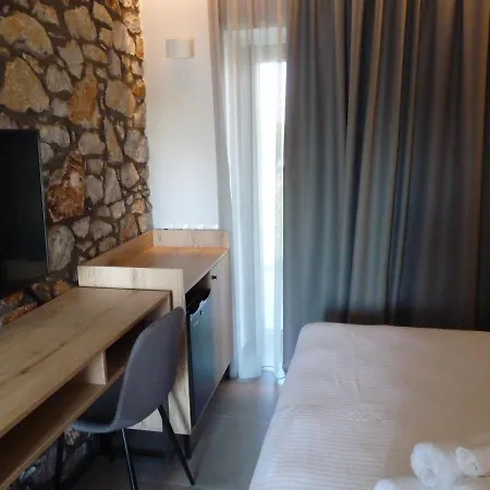 Apartahotel Comfort & Larissa